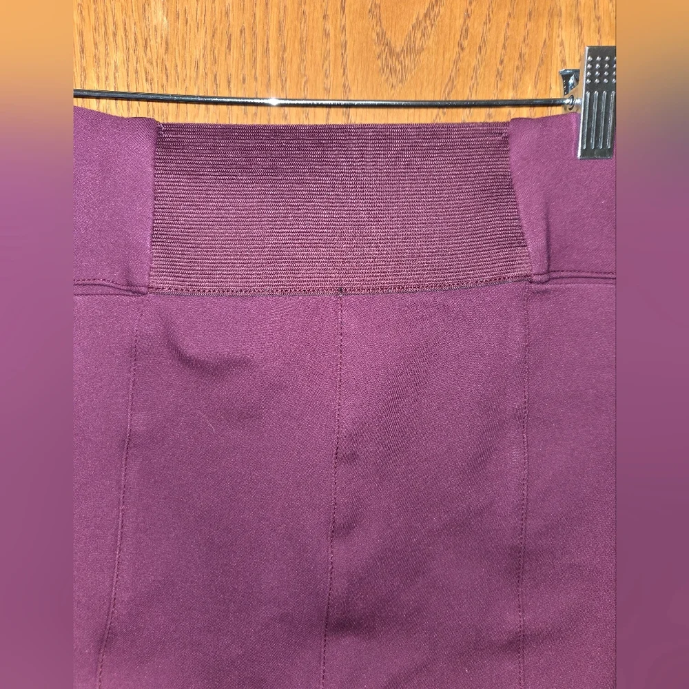 G302. Betabrand Power Down DPYP™ Dress Pant Yoga Pant in Maroon - Size M - Picture 5 of 10